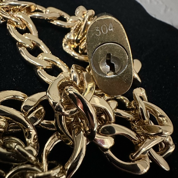 Louis Vitton lock and chain - Picture 5 of 7